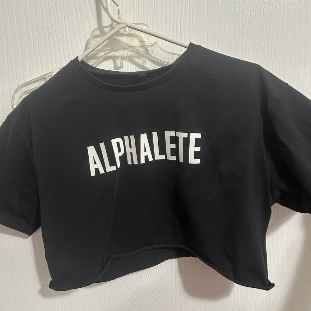Alphalete Cropped t shirt - medium